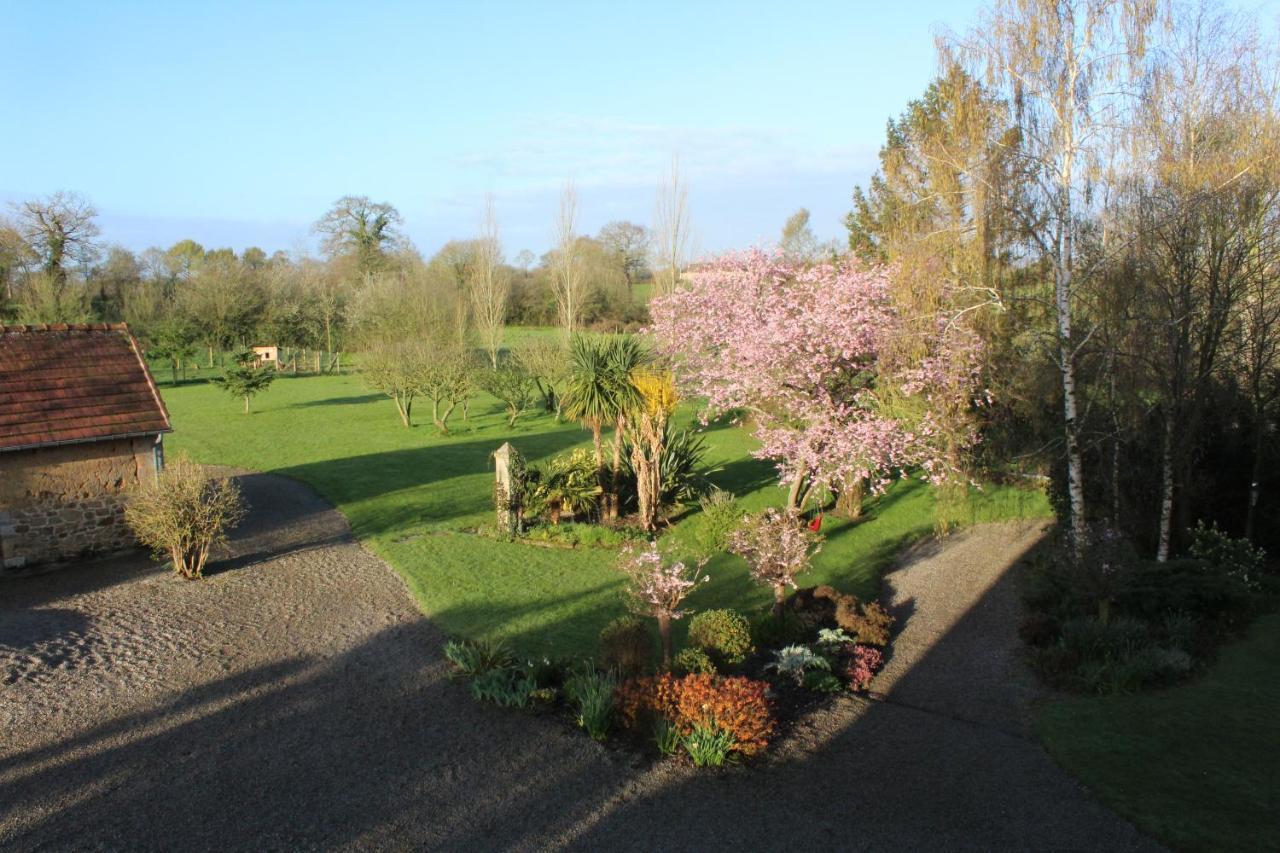 Manoir De La Ventiniere Bed & Breakfast Marchesieux Bagian luar foto